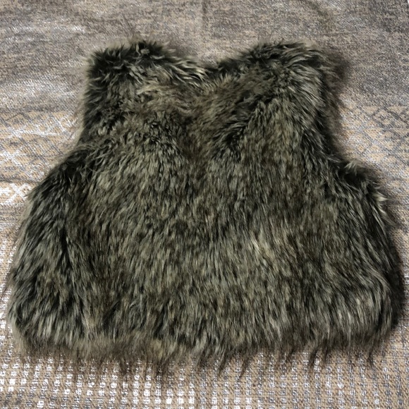 JENNY HAN FAUX FUR VEST WOMENS SIZE LARGE - Picture 2 of 13